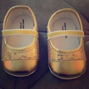 Gold sequin crib shoes